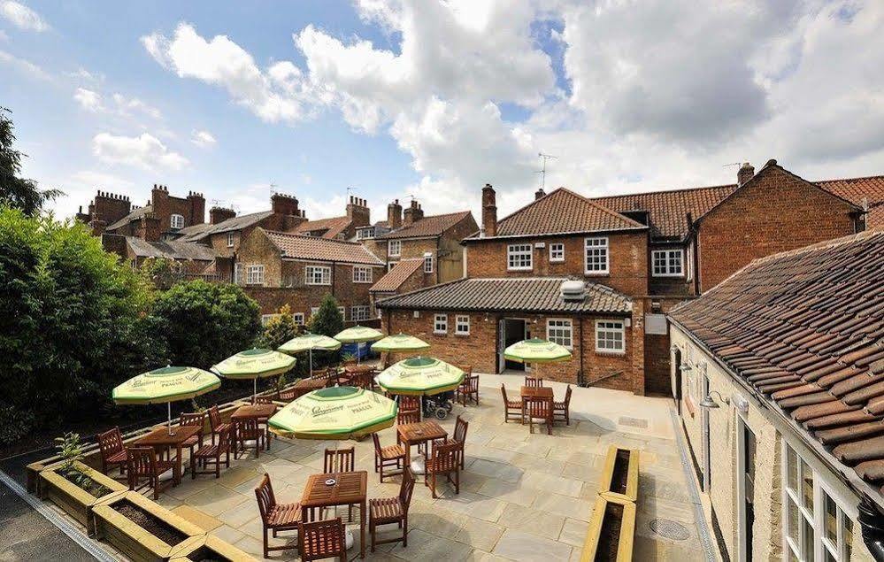مبيت وإفطار يورك The Gillygate Pub المظهر الخارجي الصورة